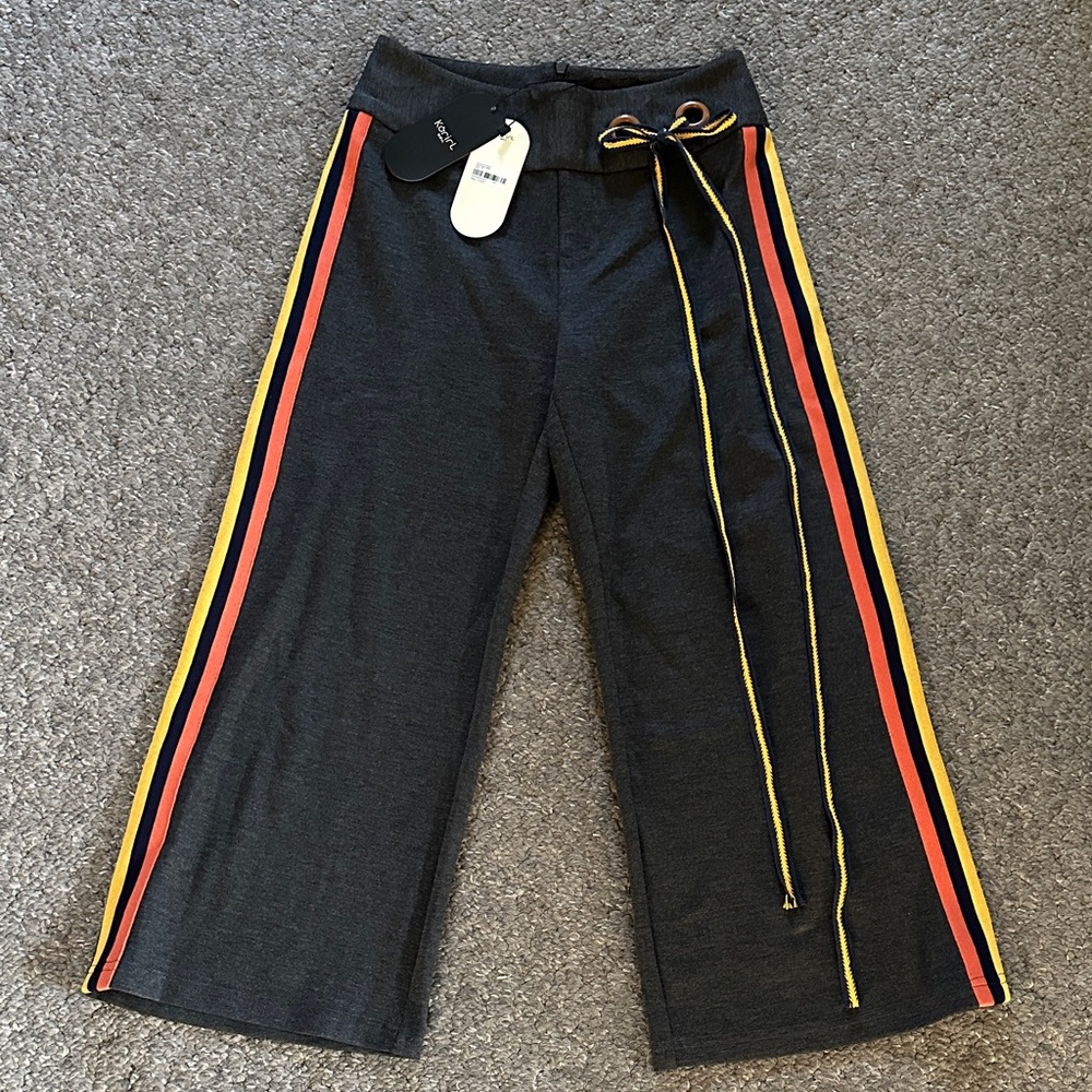 NWT Korirl Wide Leg Capri Track Style Gray Trousers